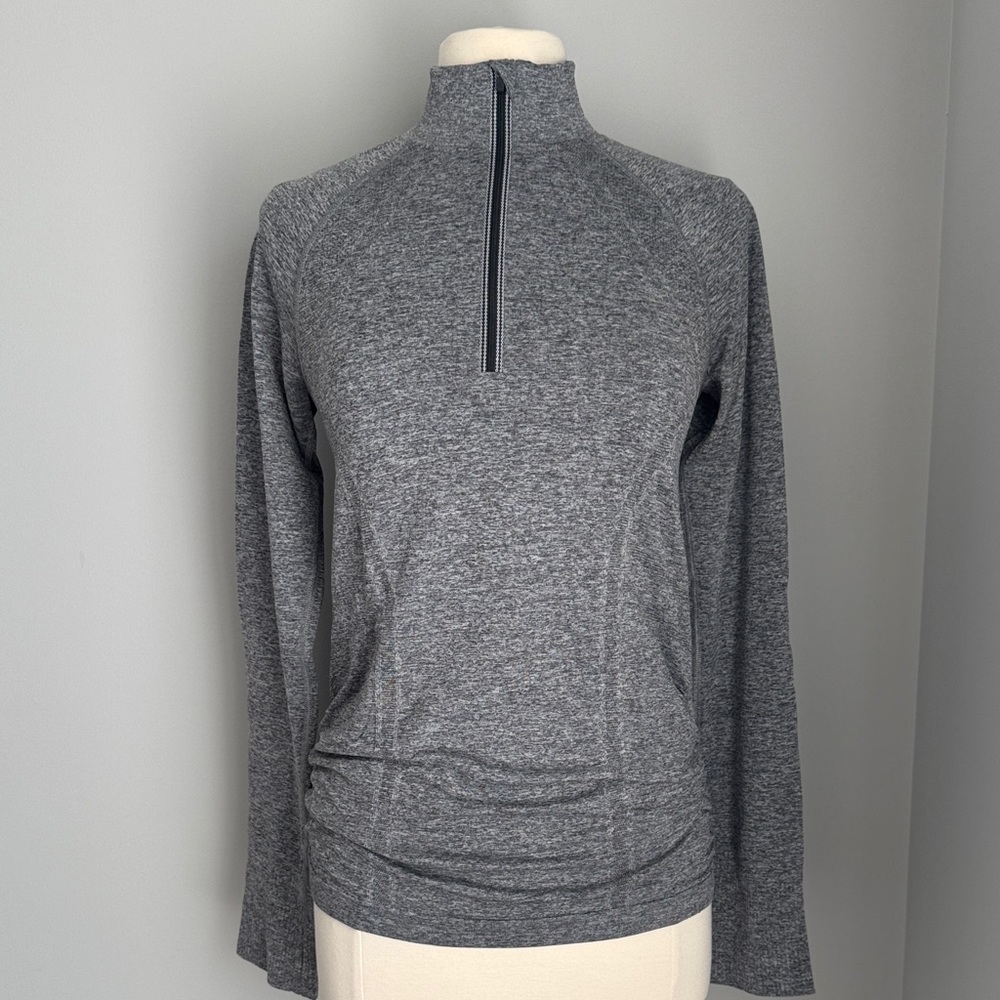 Athleta Fastest Track 1/4 Zip Compression Activewear
Pullover - Gray, Size M